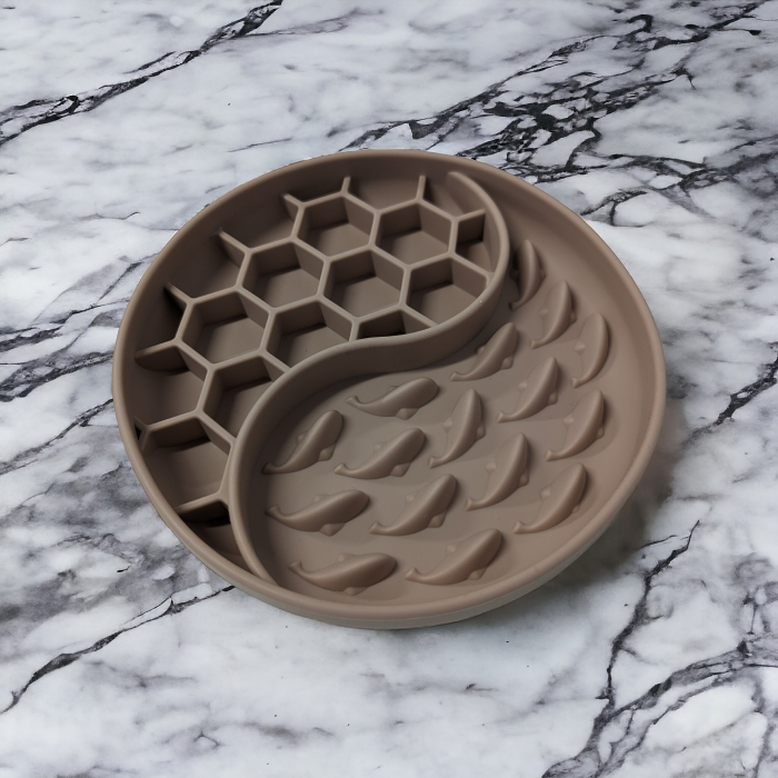 Hvaler- og Bikube Slow Feeder Fodermåtte Skål- ø19x4cm Brun