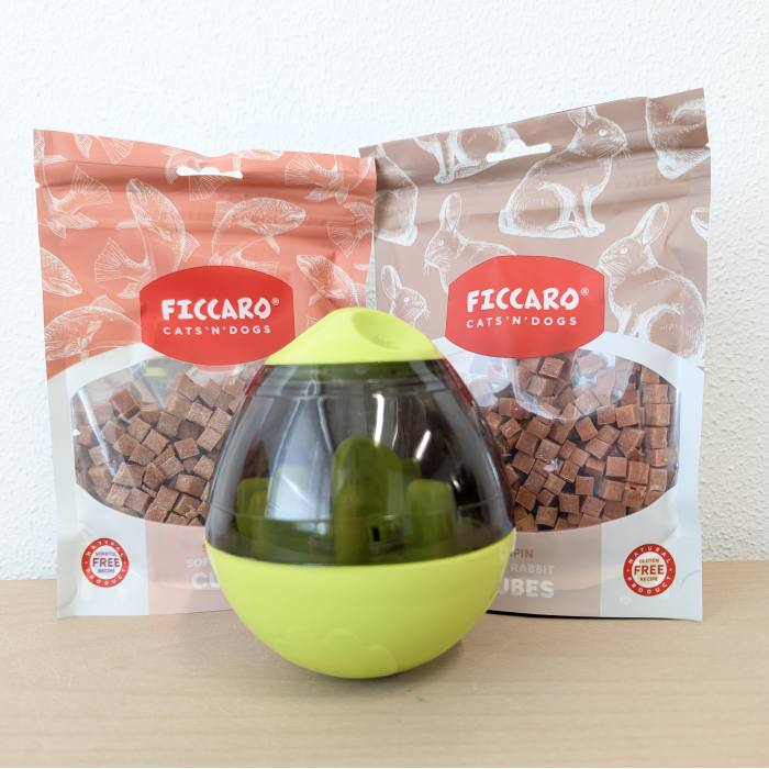Pakkeløsning Aktivitetslegetøj til hund og lækre godbidder, Legetøj + 2 ass Ficcaro 100g ps